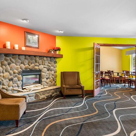 Econo Lodge Inn&Suites Eau Claire Extérieur photo