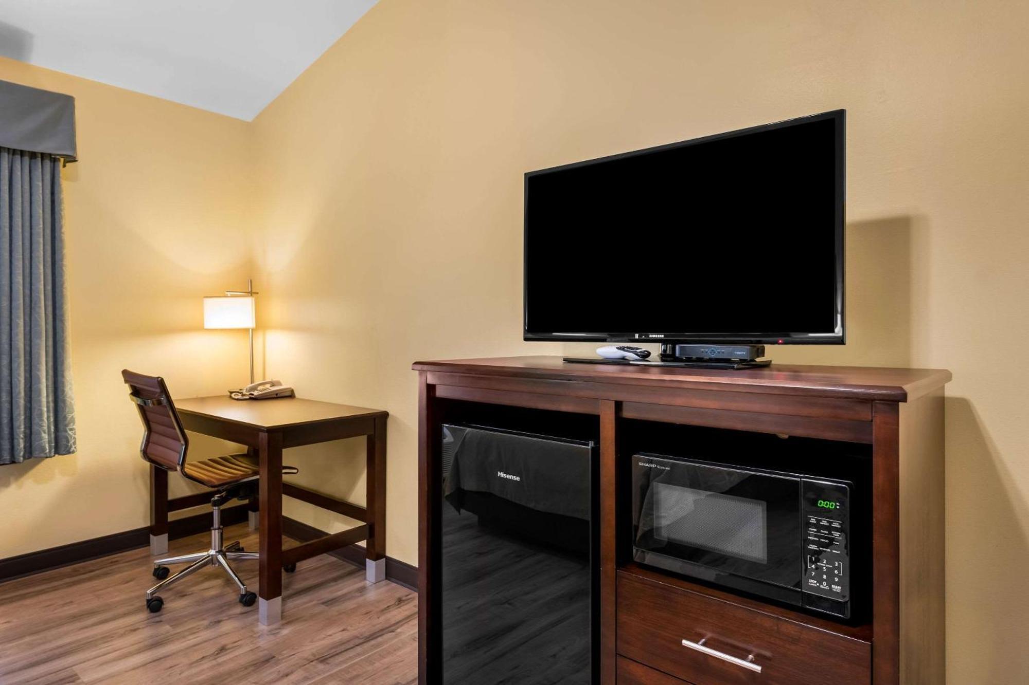 Econo Lodge Inn&Suites Eau Claire Extérieur photo