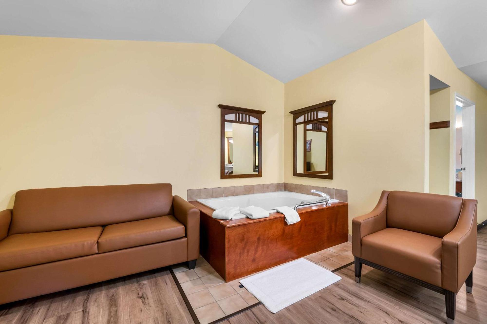 Econo Lodge Inn&Suites Eau Claire Extérieur photo