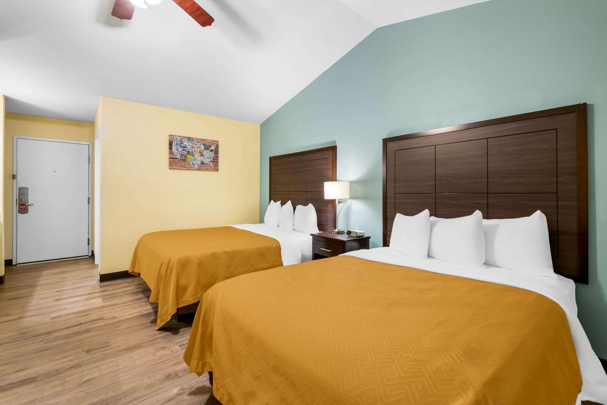 Econo Lodge Inn&Suites Eau Claire Extérieur photo