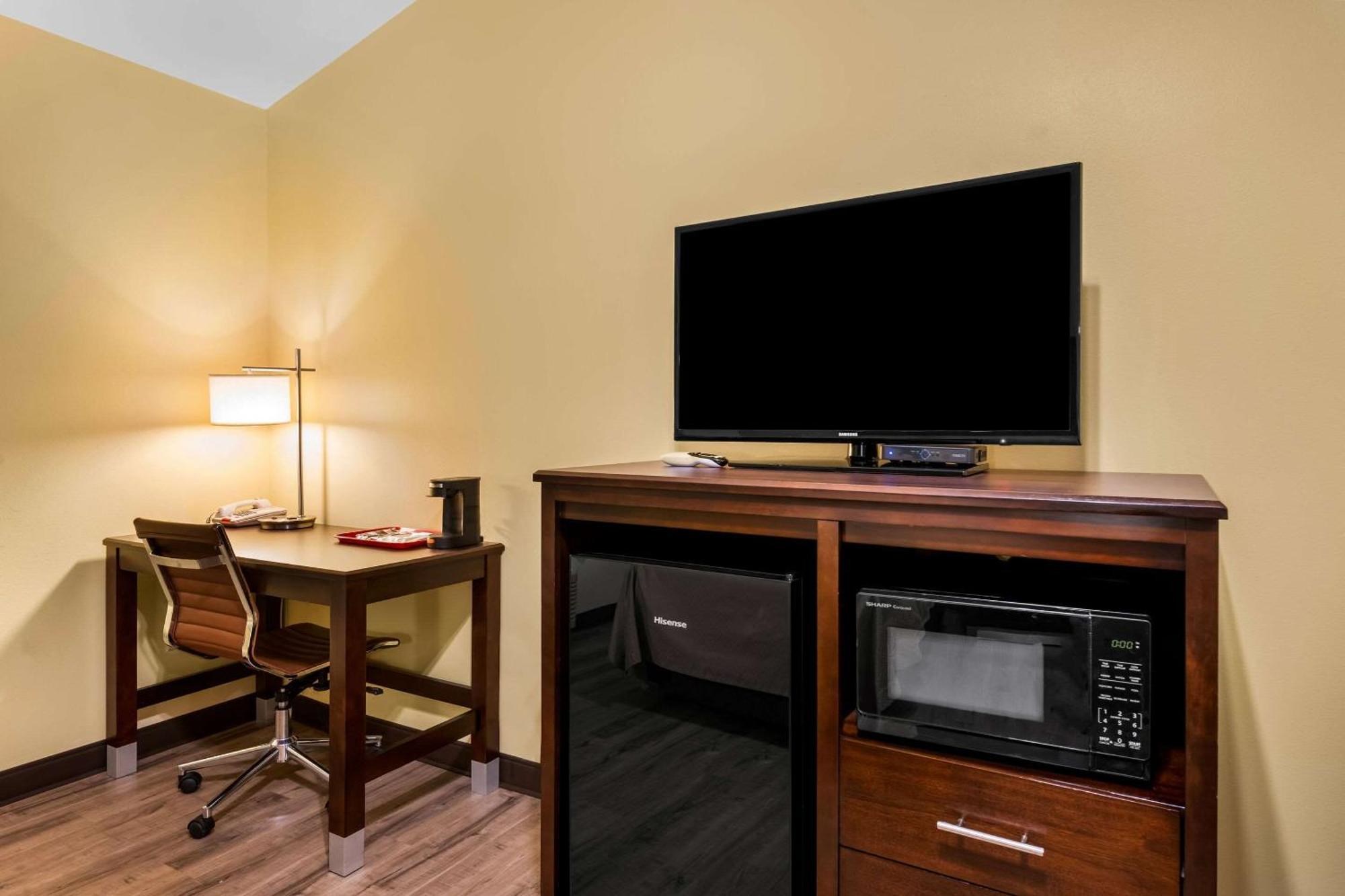 Econo Lodge Inn&Suites Eau Claire Extérieur photo