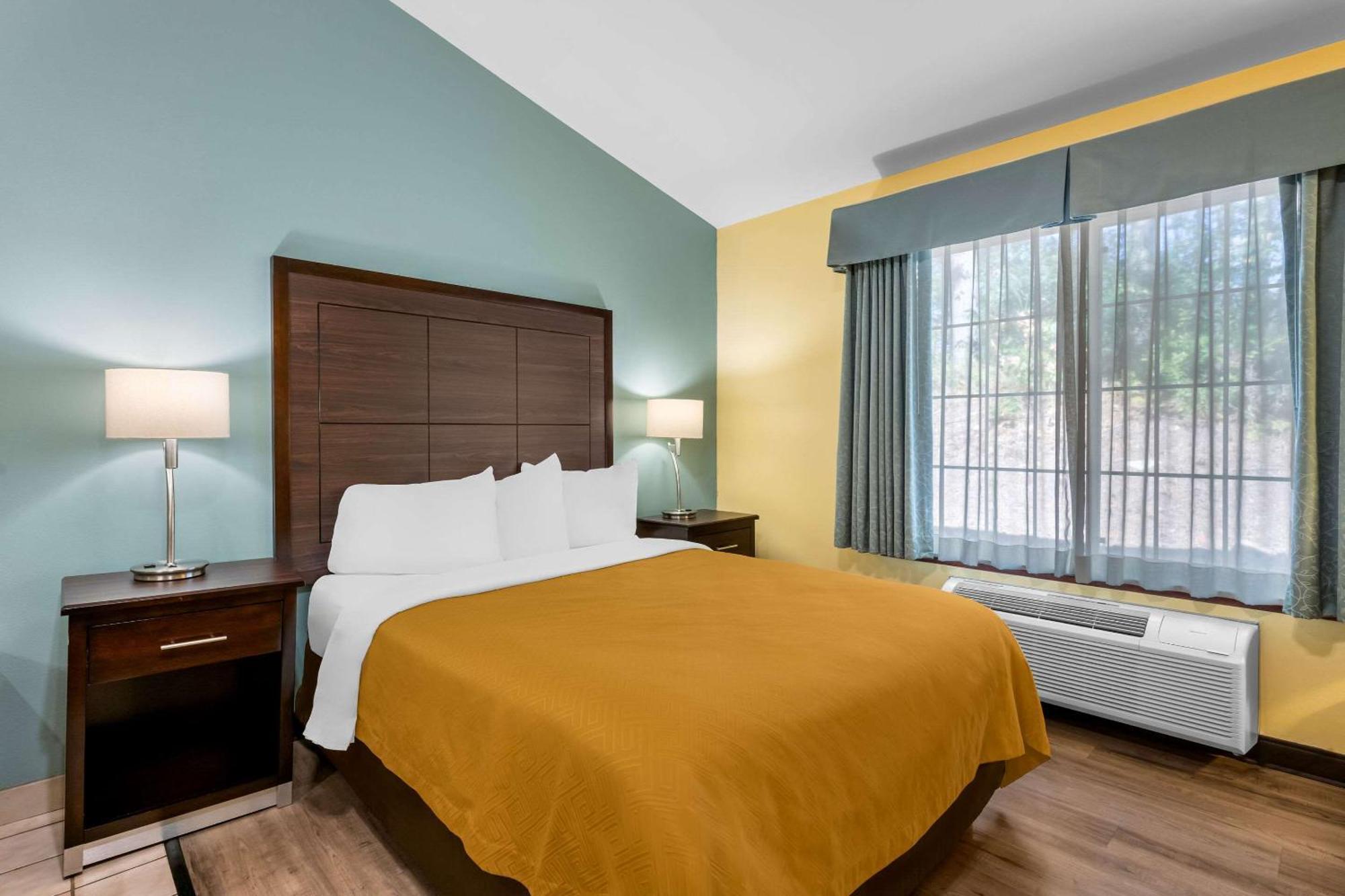 Econo Lodge Inn&Suites Eau Claire Extérieur photo