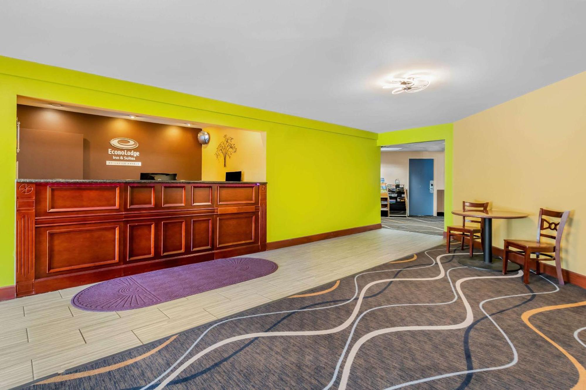 Econo Lodge Inn&Suites Eau Claire Extérieur photo