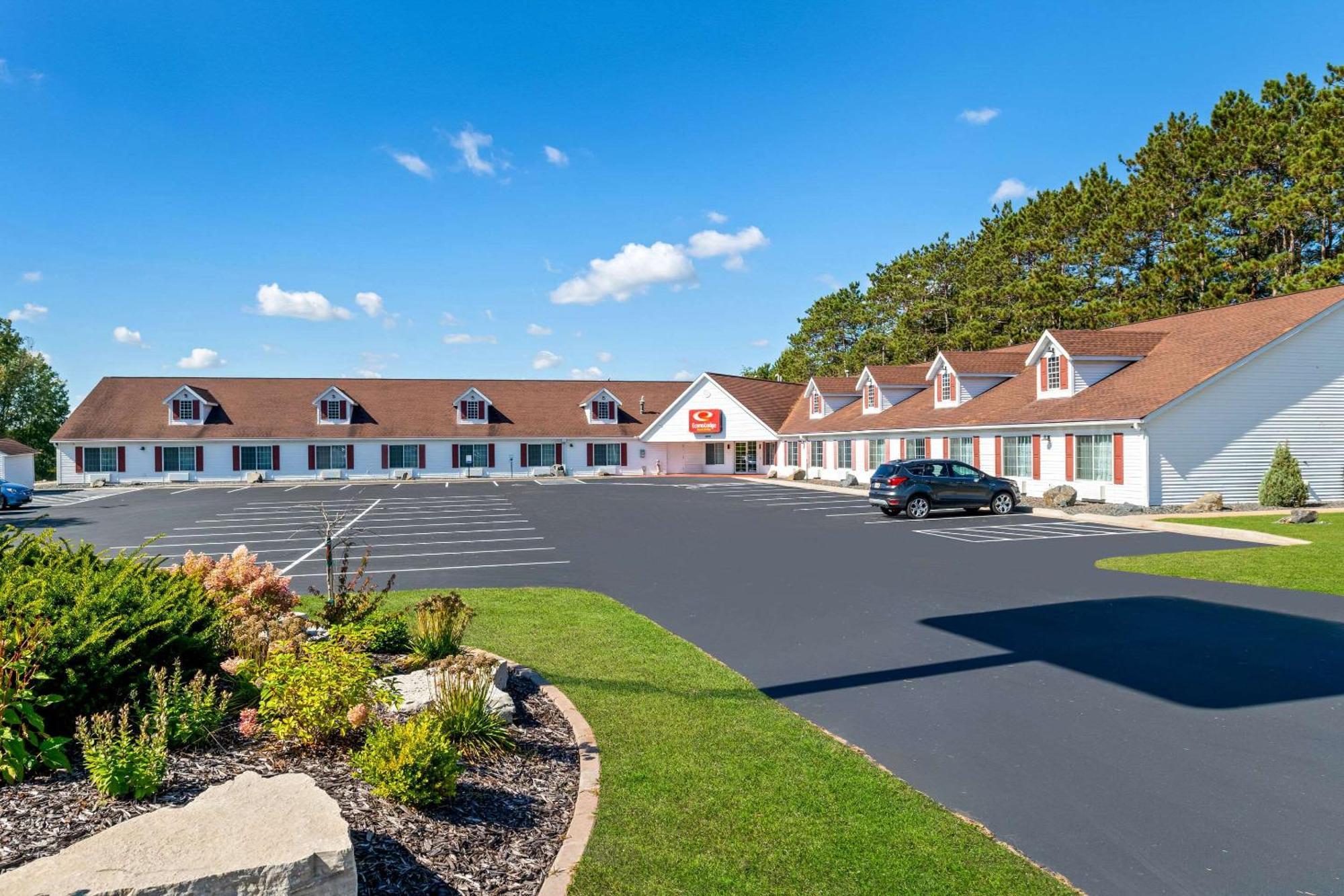 Econo Lodge Inn&Suites Eau Claire Extérieur photo