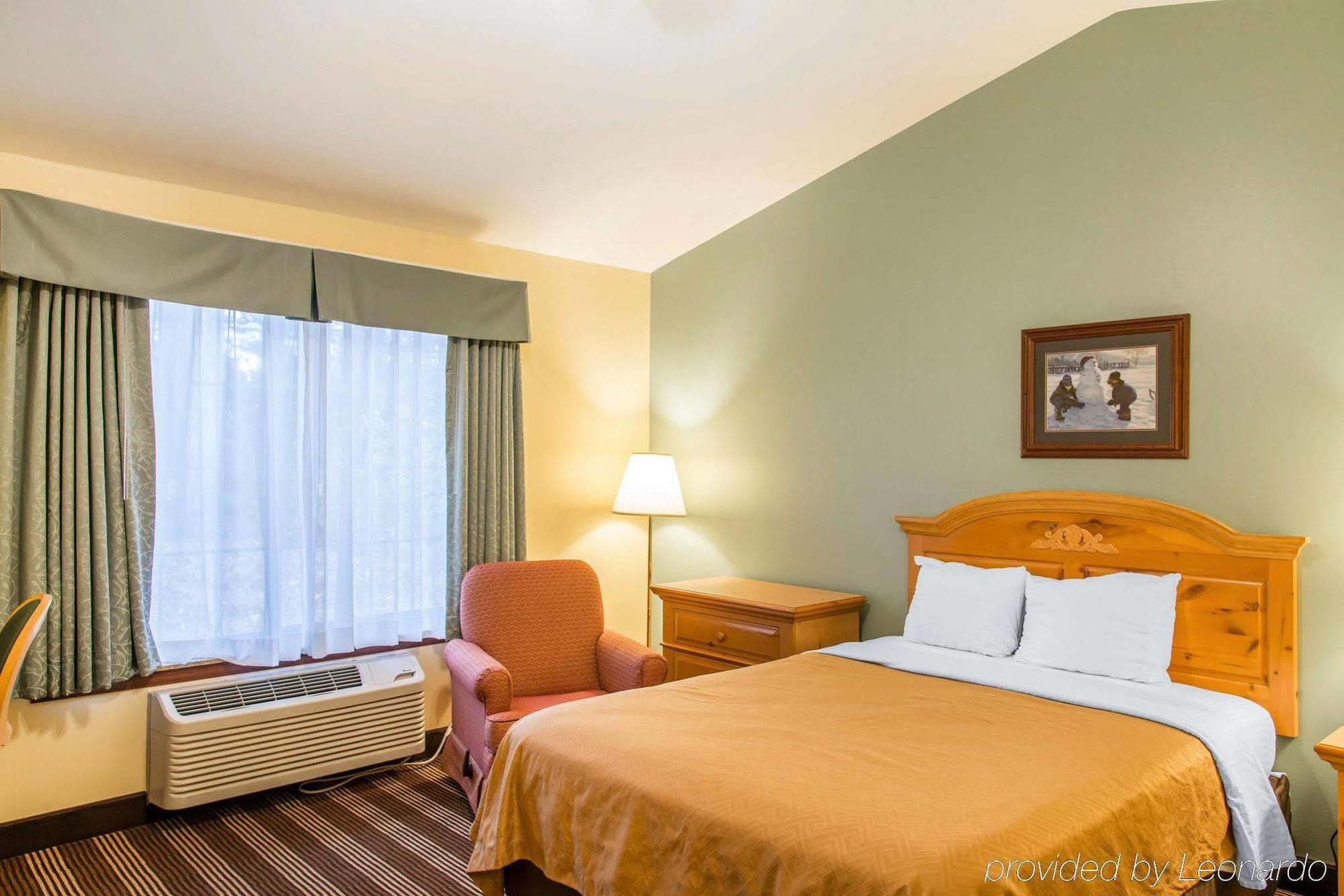 Econo Lodge Inn&Suites Eau Claire Extérieur photo